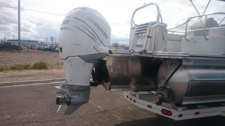 Speed Boat for delivery - Secondhand Boat Motors in Hervey Bay